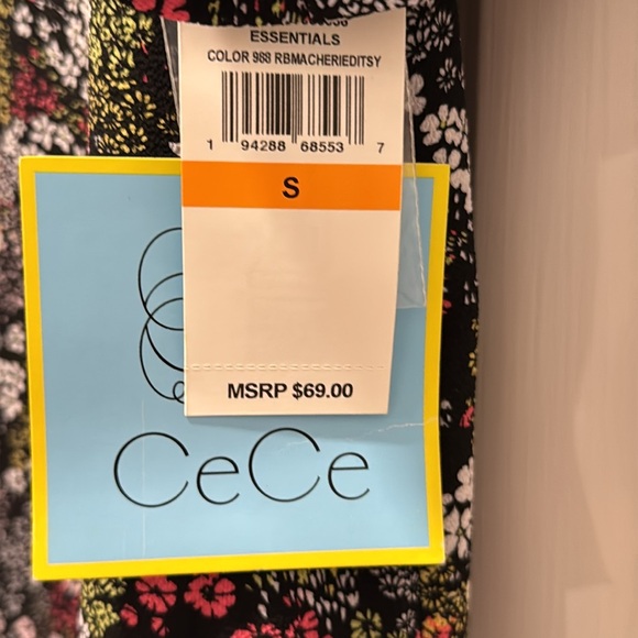 NWT CeCe Floral Top - Picture 7 of 11